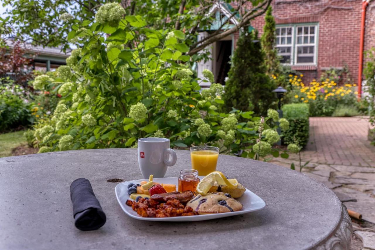 Hochelaga Inn Κίνγκστον Εξωτερικό φωτογραφία