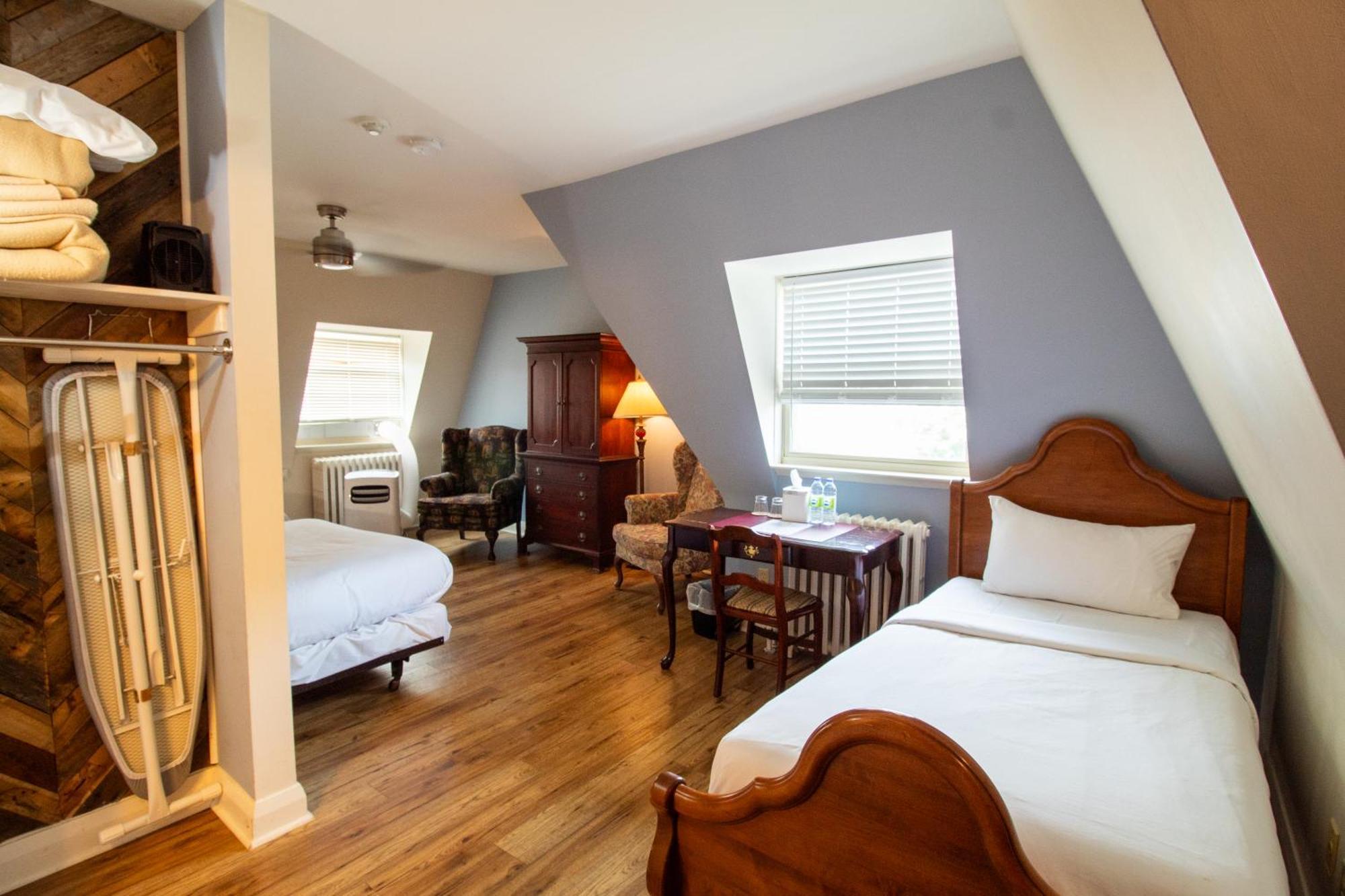 Hochelaga Inn Κίνγκστον Δωμάτιο φωτογραφία